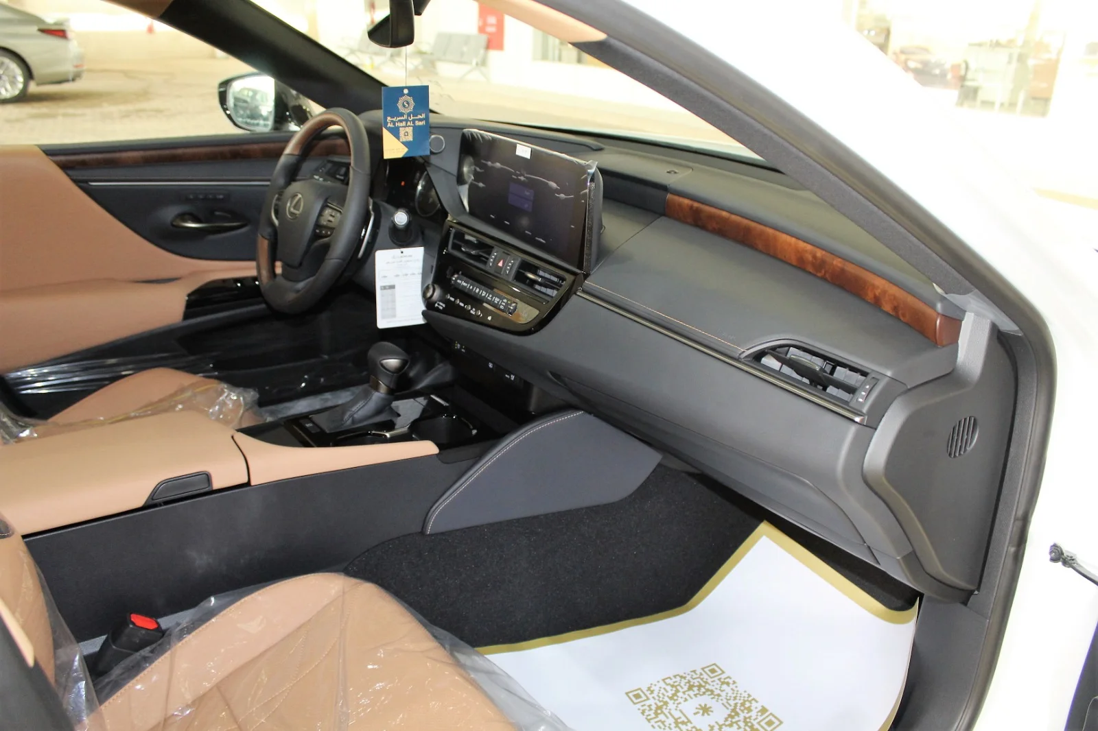 فئات لكزس es