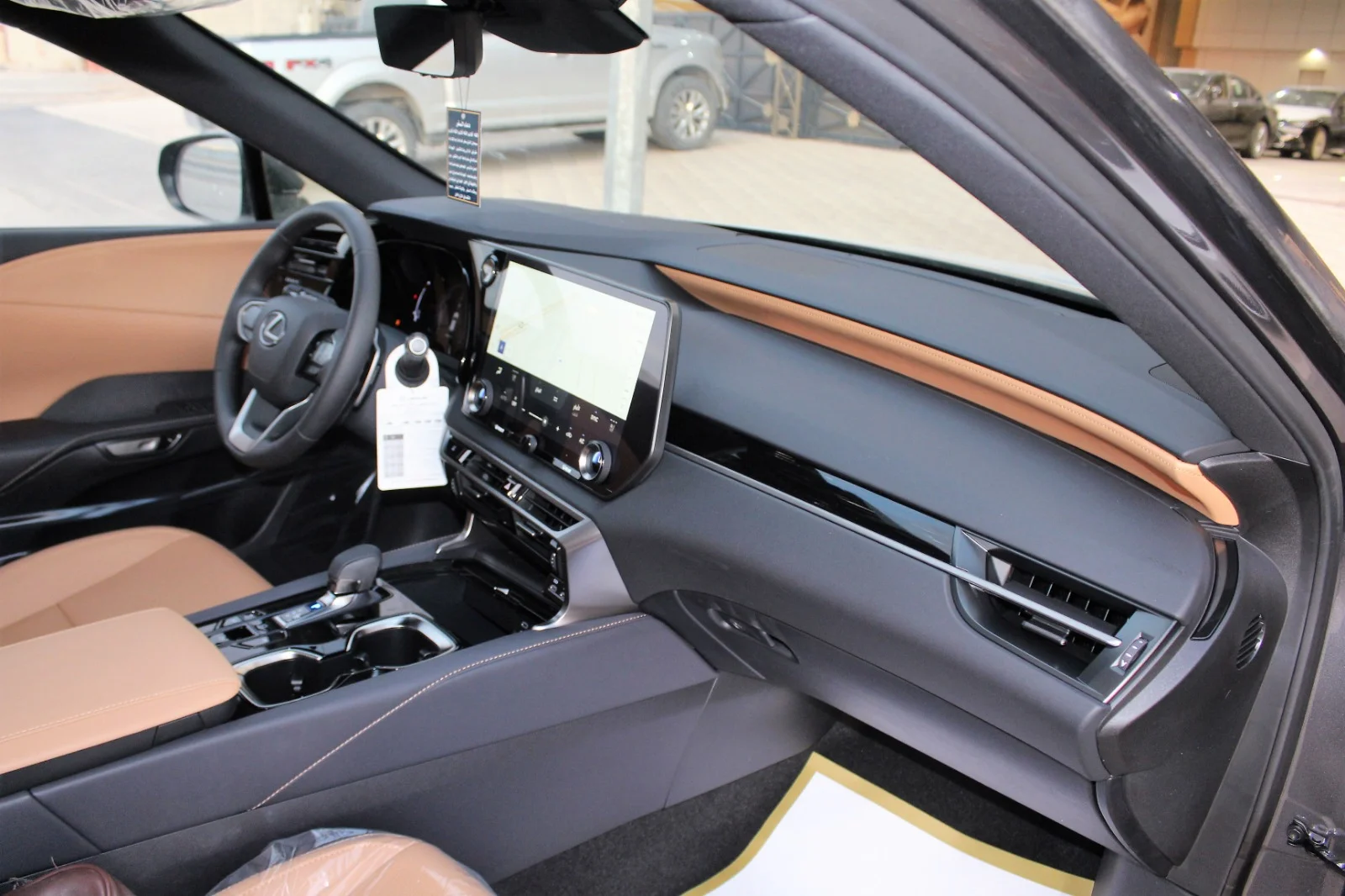 عروض لكزس LX الرياض