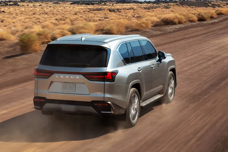 لكزس LX 7 مقاعد السعودية: أفضل SUV فاخر للعائلات الكبيرة