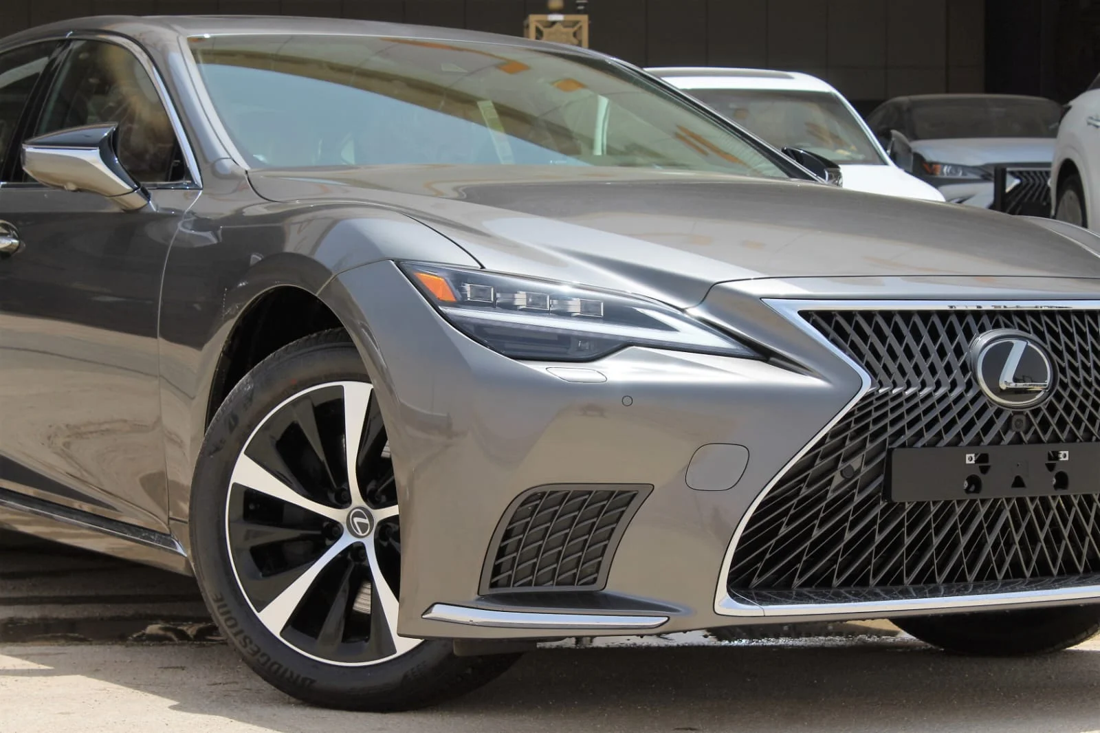 مميزات تقسيط لكزس LX الرياض وكيف تحصل عليها